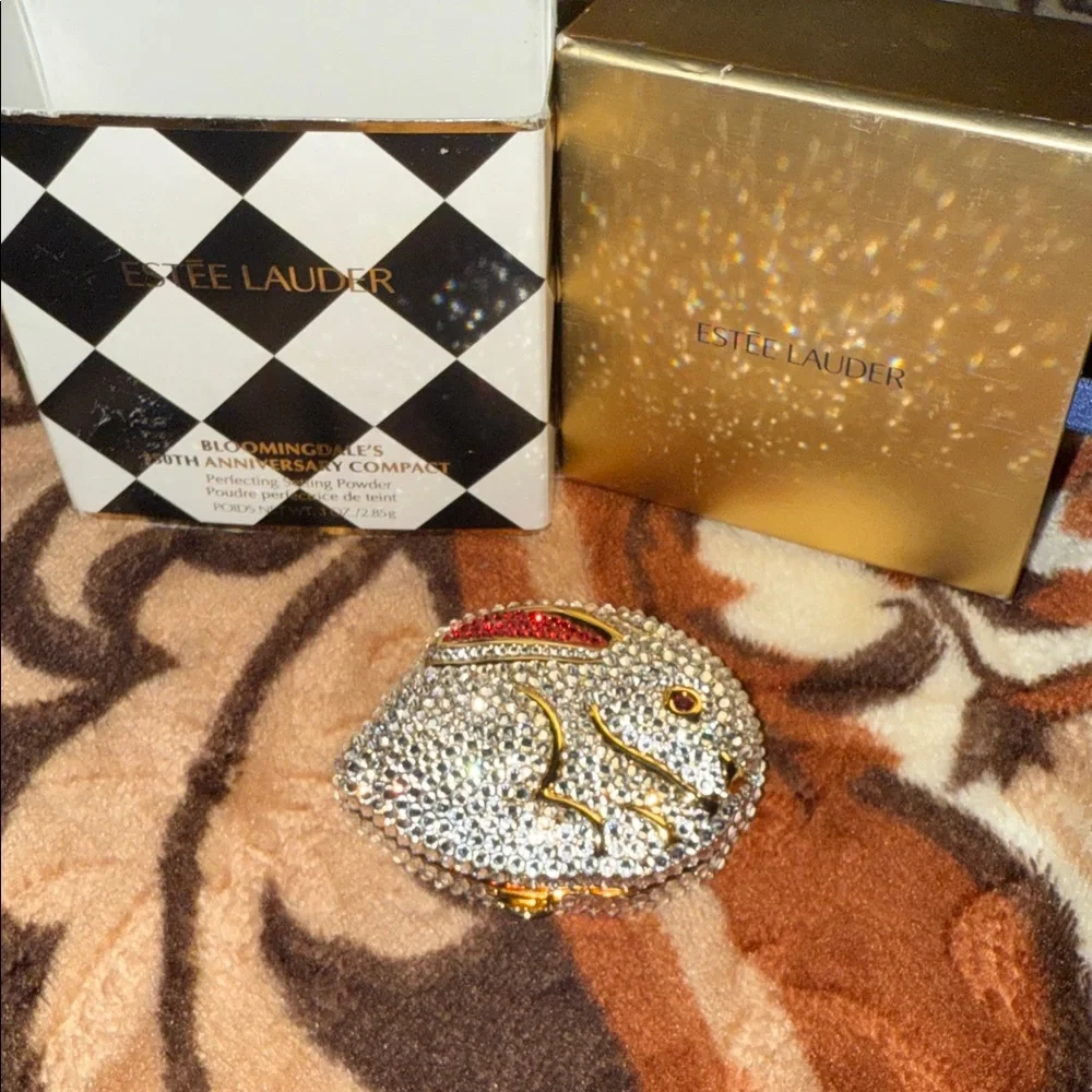Estee Lauder Gold Shell Compact - Picture 2 of 2